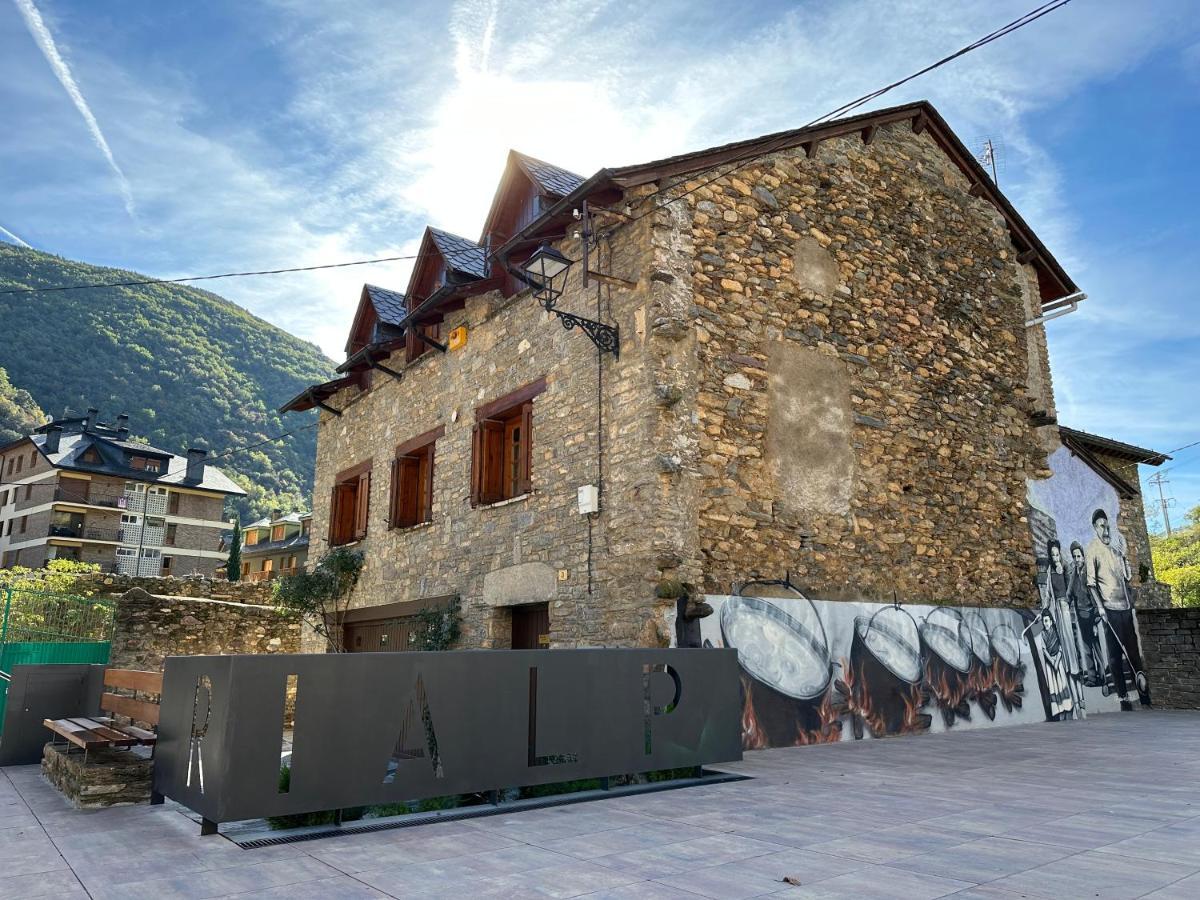 Apartament Rialp Amb Vistes Al Riu Noguera Pallaresa Luaran gambar